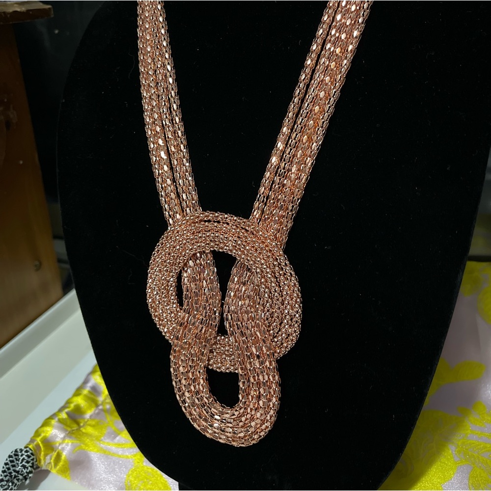 Chain Style Necklace - Picture 3 of 6